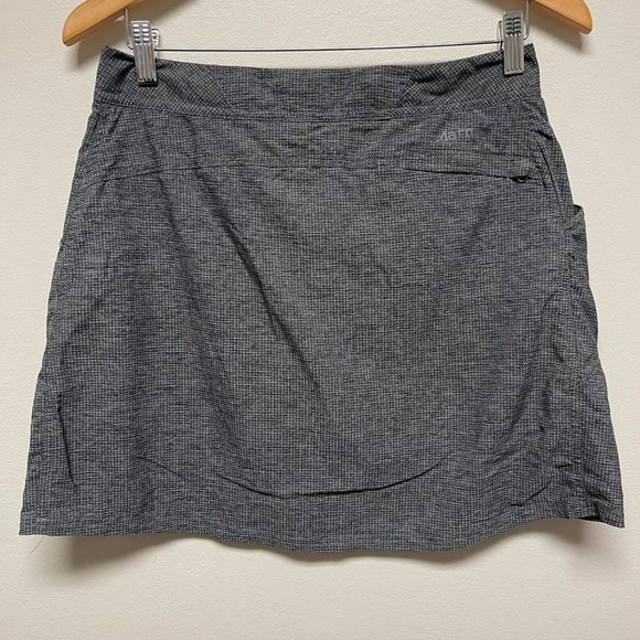 MARMOT Gray Lightweight Skirt with built in Shorts Size 4 - Picture 4 of 9